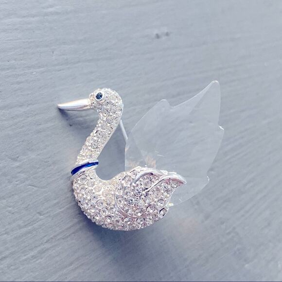 Swan Pin Brooch - Picture 2 of 6